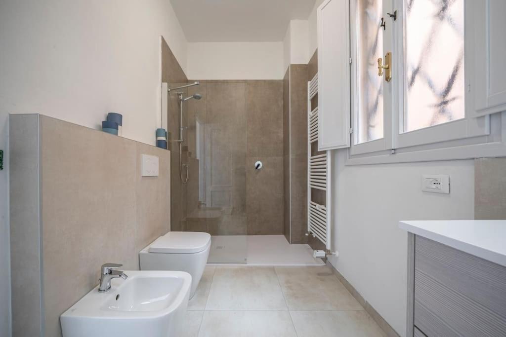 Via Emilia Centro - Stupendo Appartamento A Modène Extérieur photo